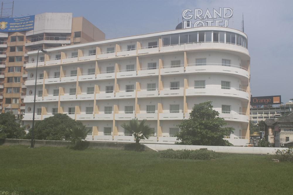 Le Grand Hotel d'Abidjan Buitenkant foto